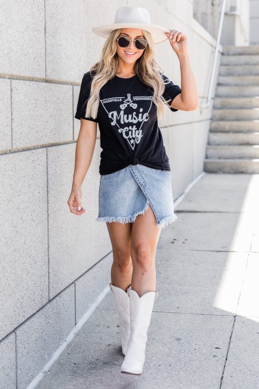 New 🔥 Pink Lily Music City Black Graphic Tee 👏 -Tees Shop
